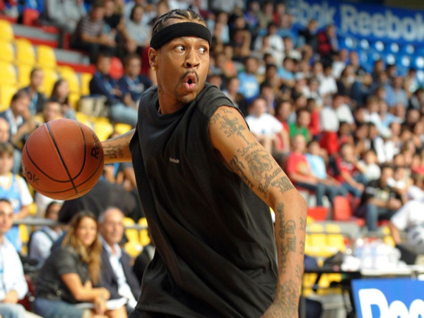 Allen-Ezail-Iverson-Milano-Italy-tour-European-September-17-2009.jpg